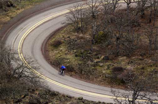 Rowena Loops Bike Rider, Columbia River Scenic Highway, Oregon
