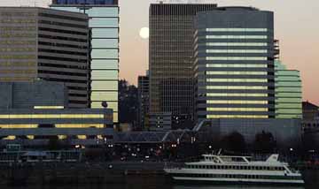 Moonset photo, Portland, OR