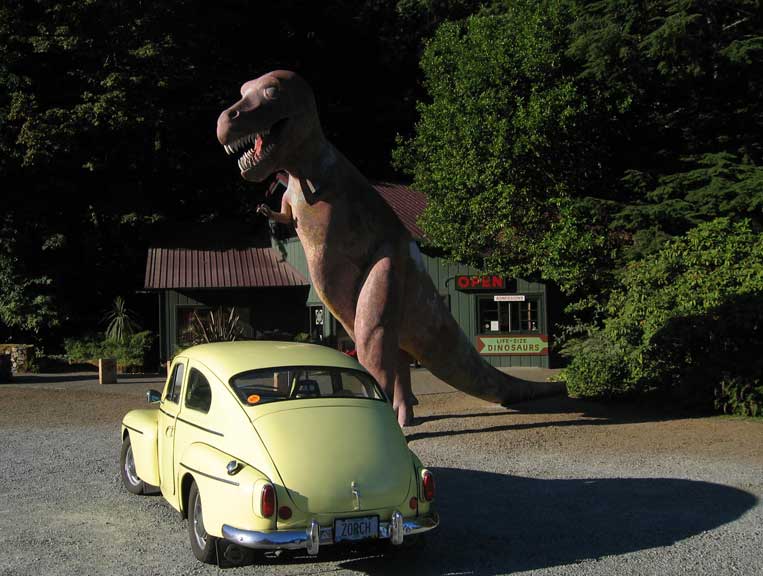 Volvo 544, dinosaur photo