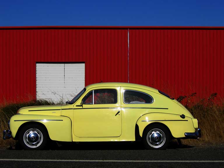 Volvo 544, red building, photo