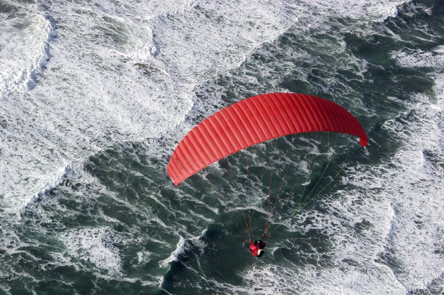 Cape Lookout surf, paragliding pictures