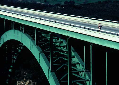 Runner, Arch Bridge
