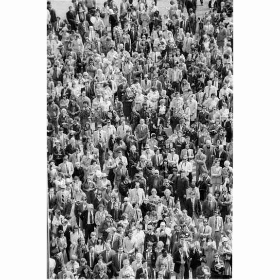 Crowd in Pioneer Square on opening day 