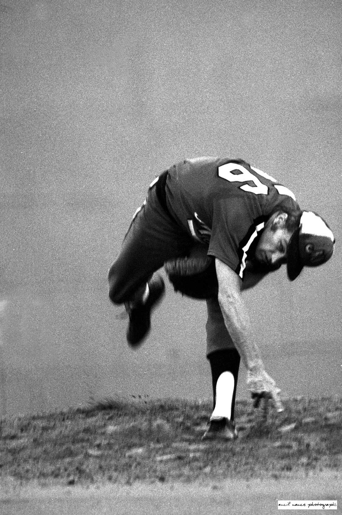 Jim Bouton, pitching for Portland Mavericks v. Cleveland, 8/5/77, Ball Four Author, photo for Oregon Times
