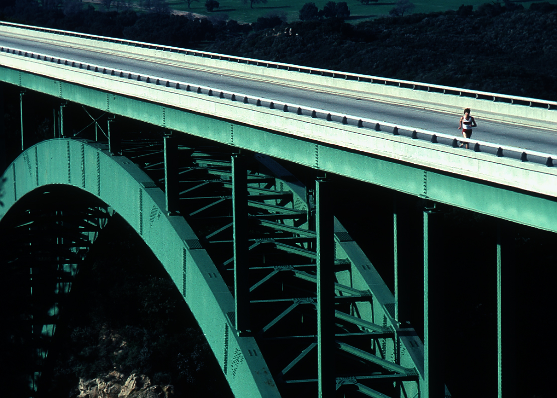 Runner, Arch Bridge