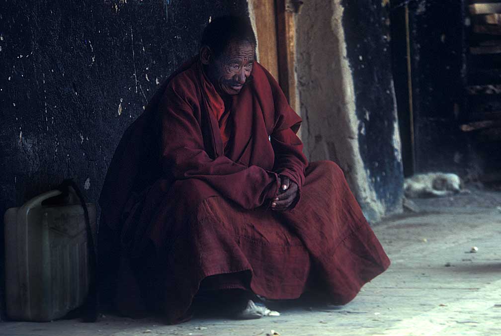 monk at yushu
